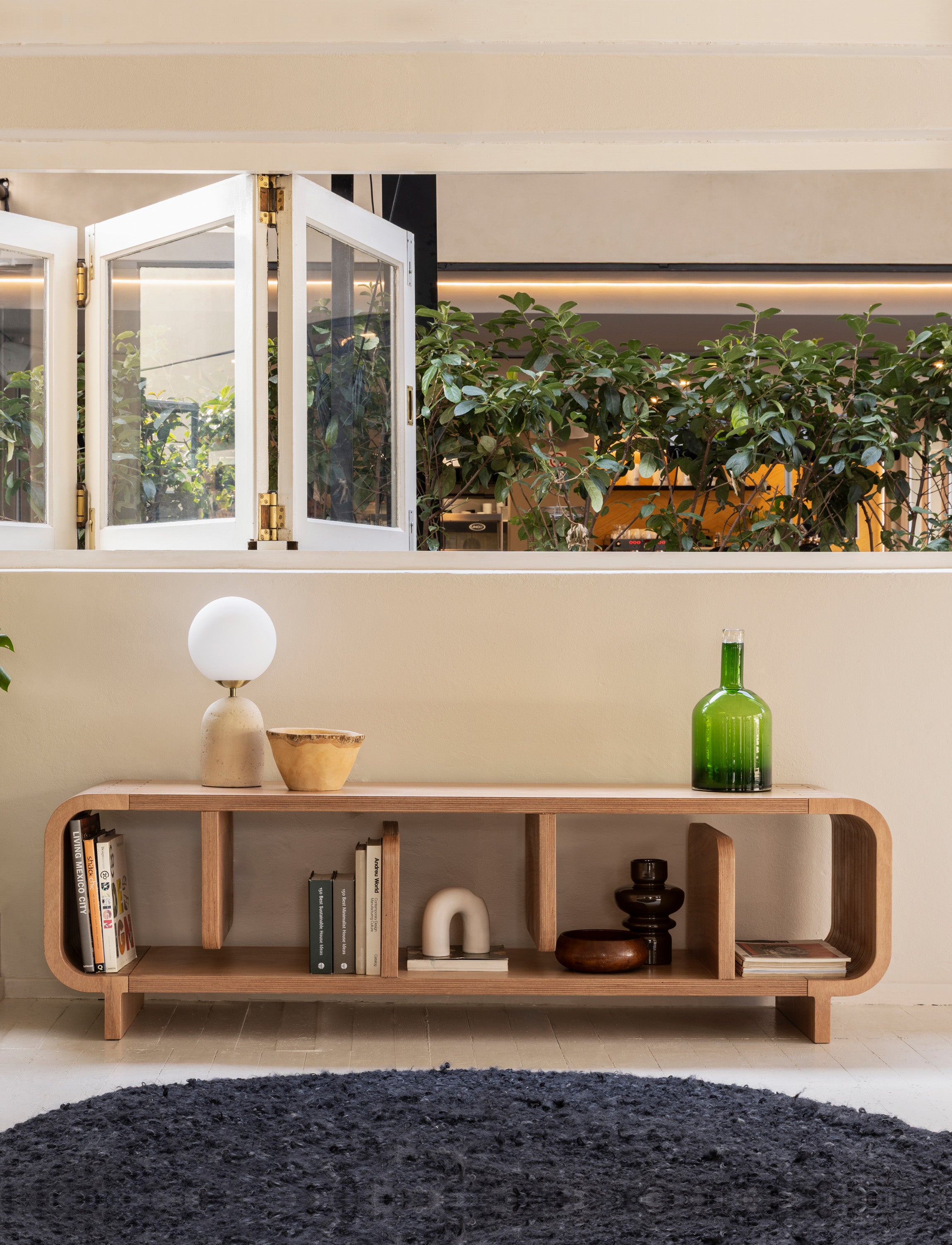 Shallal Display & Media Unit